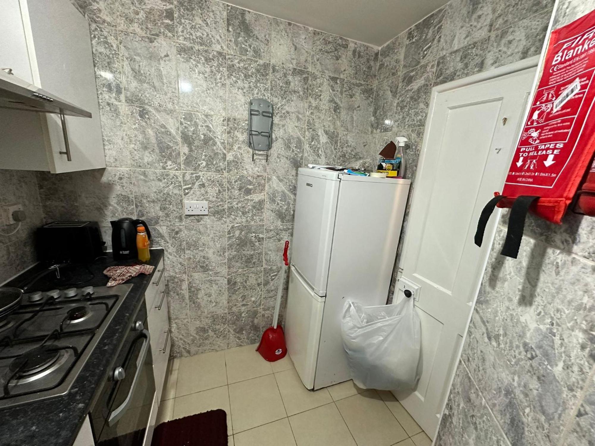 In Tower Bridge Minutes Walk From Bethnal Green, Free Wifi