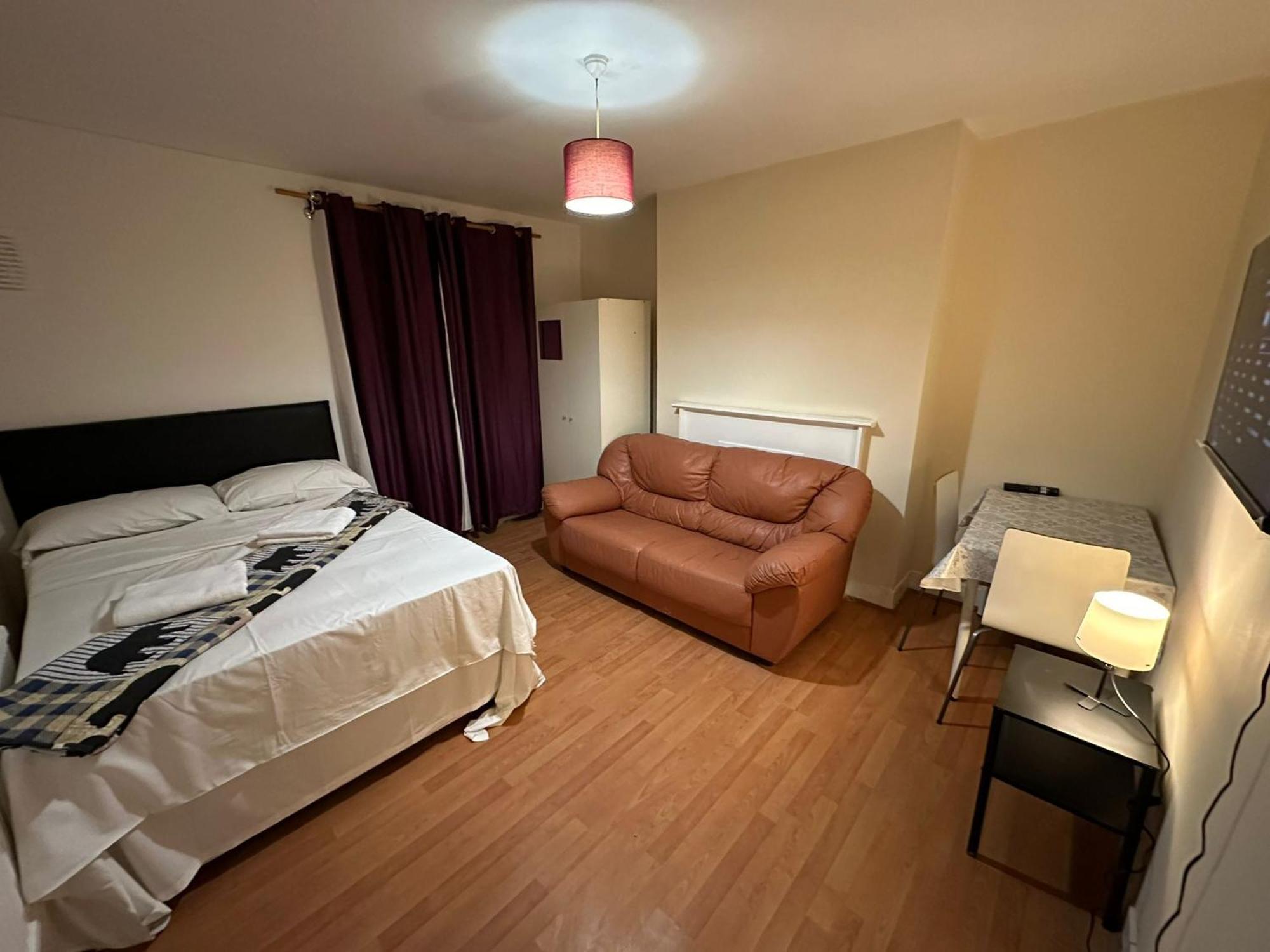 In Tower Bridge Minutes Walk From Bethnal Green, Free Wifi Appartamento *