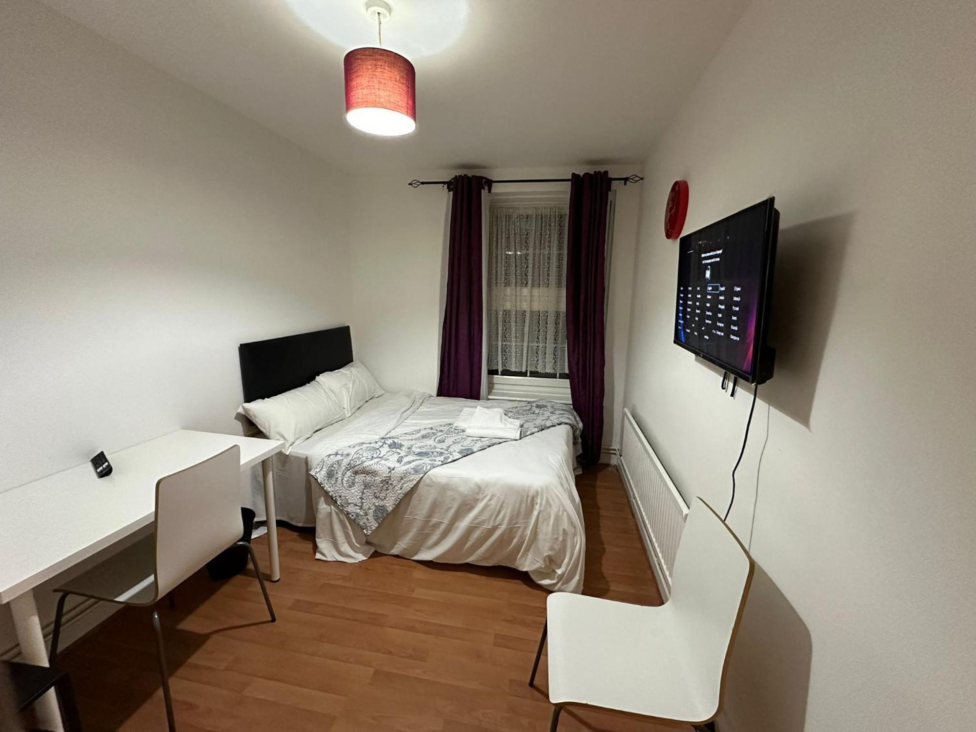 In Tower Bridge Minutes Walk From Bethnal Green, Free Wifi Appartamento Londra
